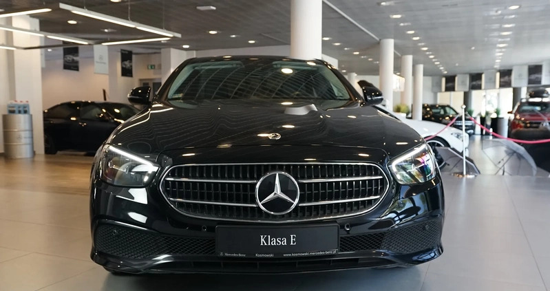 Mercedes-Benz Klasa E cena 197700 przebieg: 32700, rok produkcji 2022 z Stęszew małe 436
